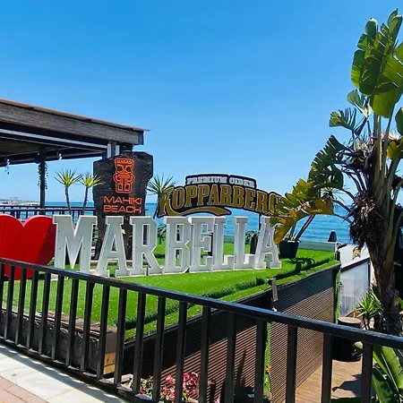On The First Line Of The Sea With A View And Free Parking Apartment Marbella