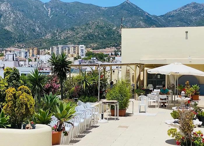 Apartamento On The First Line Of The Sea With A View And Free Parking Marbella