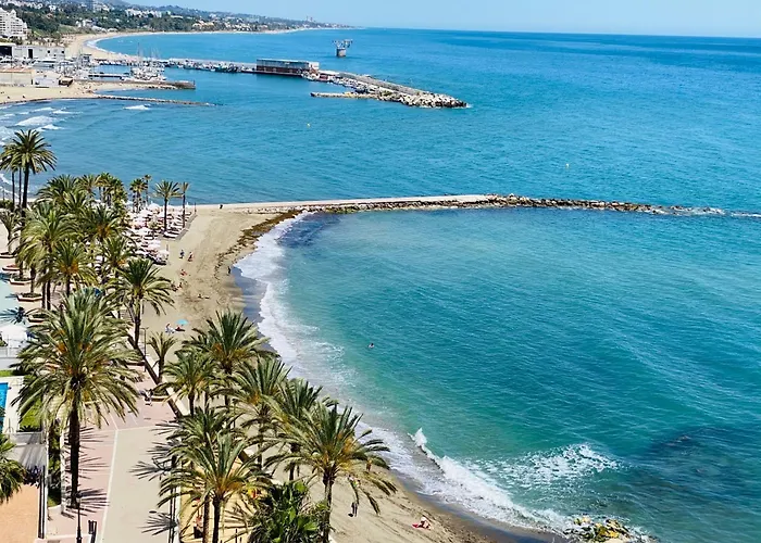 On The First Line Of The Sea With A View And Free Parking