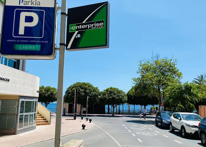 On The First Line Of The Sea With A View And Free Parking Apartamento Marbella