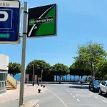 On The First Line Of The Sea With A View And Free Parking Apartamento Marbella