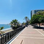 Apartamento On The First Line Of The Sea With A View And Free Parking