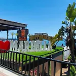 On The First Line Of The Sea With A View And Free Parking Apartamento Marbella
