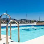 On The First Line Of The Sea With A View And Free Parking Apartamento Marbella