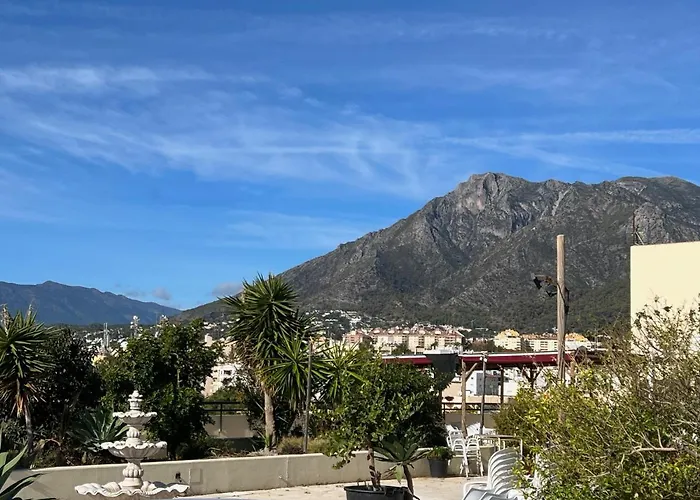 Апартаменти On The First Line Of The Sea With A View And Free Parking Марбелья