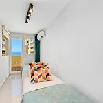 Appartamento On The First Line Of The Sea With A View And Free Parking