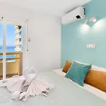 Appartamento On The First Line Of The Sea With A View And Free Parking *